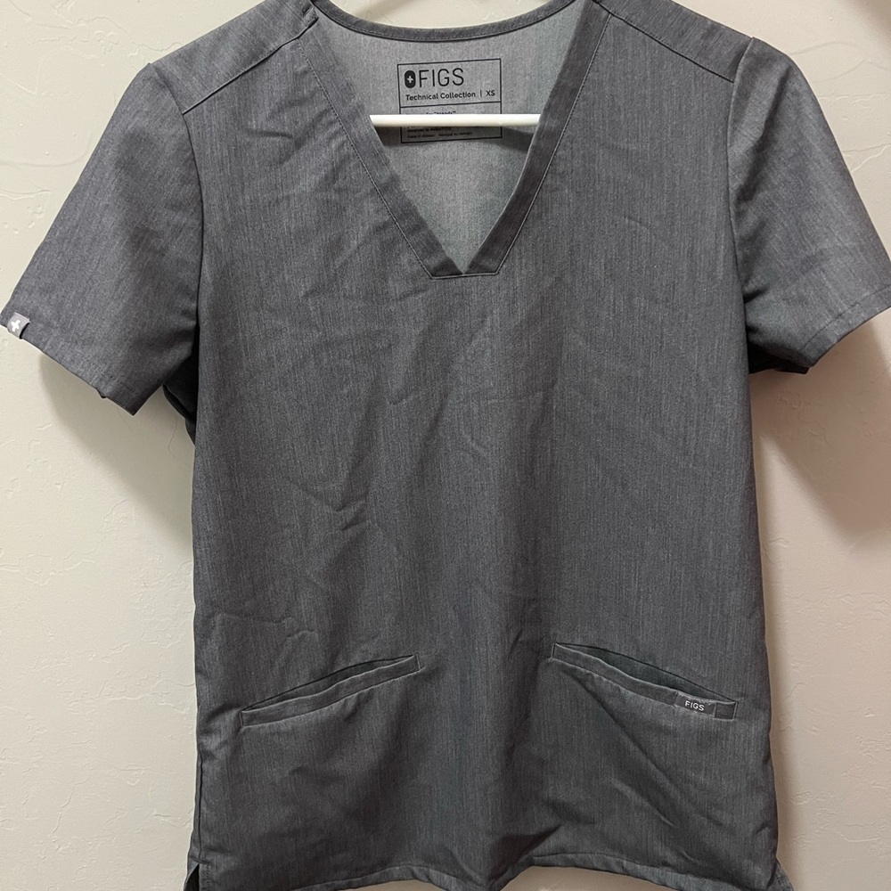 Women’s fig scrubs